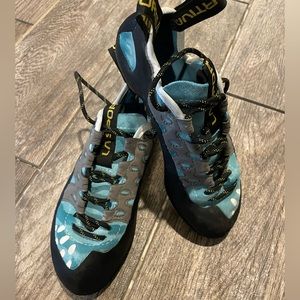 La Sportiva 37.5/5.5 Womens Climbing Shoes